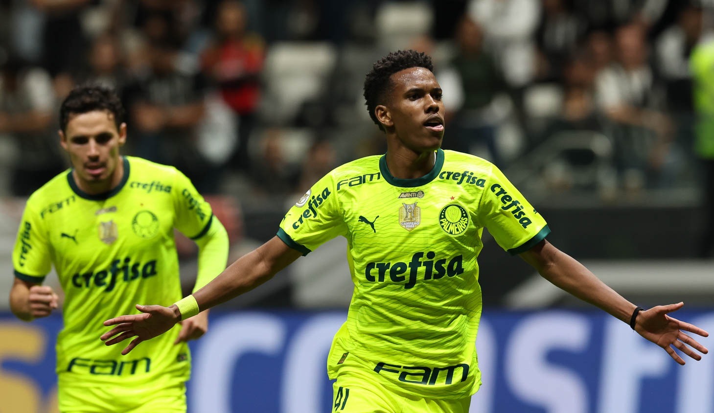 Palmeiras goleia Atltico Mineiro e avana na tabela do Campeonato Brasileiro