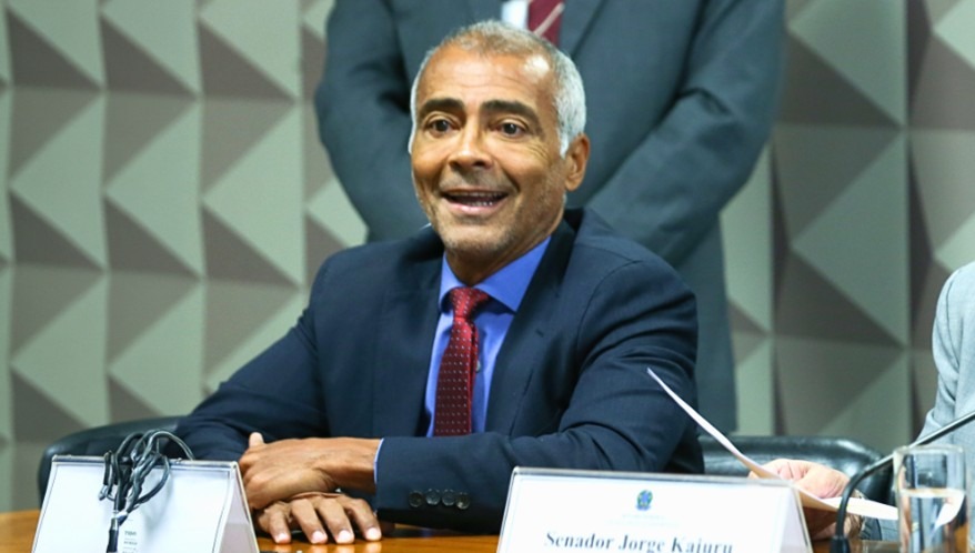 Romário tem parte do salário penhorado para indenizar ex-presidente da CBF