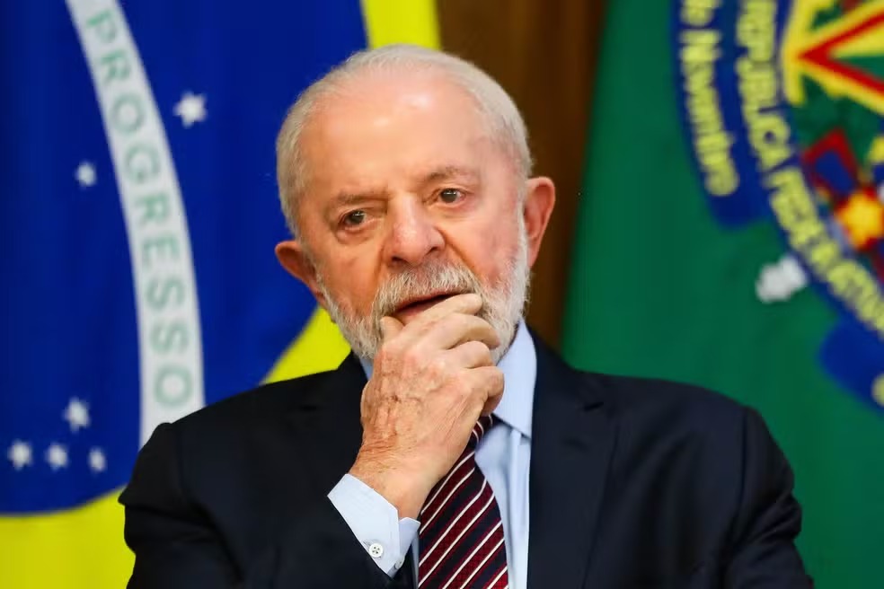 'Est isolado, capturado.  outro Lula', diz advogado aliado do presidente em carta aberta