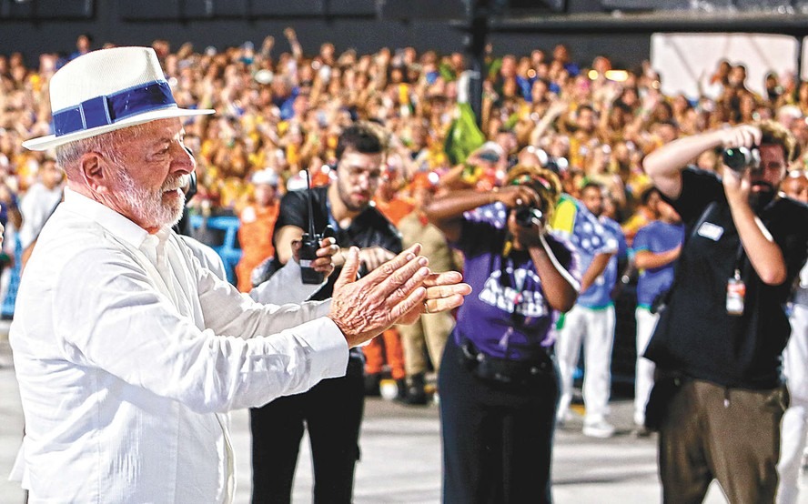 Desfile em homenagem a Lula foi um desastre na avalia��o do PT e do Planalto