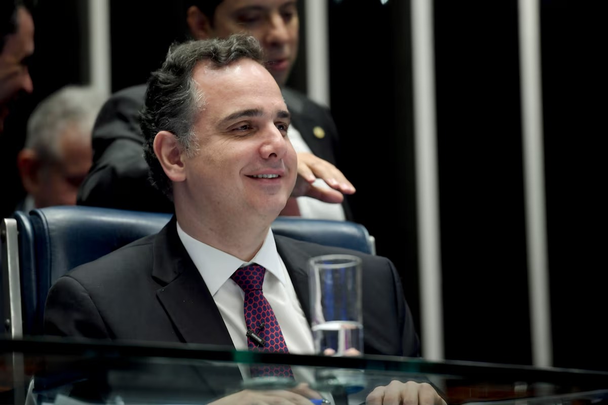 Pacheco recebe convite do Unio Brasil e pode deixar PSD em meio  indefinio do partido sobre Lula