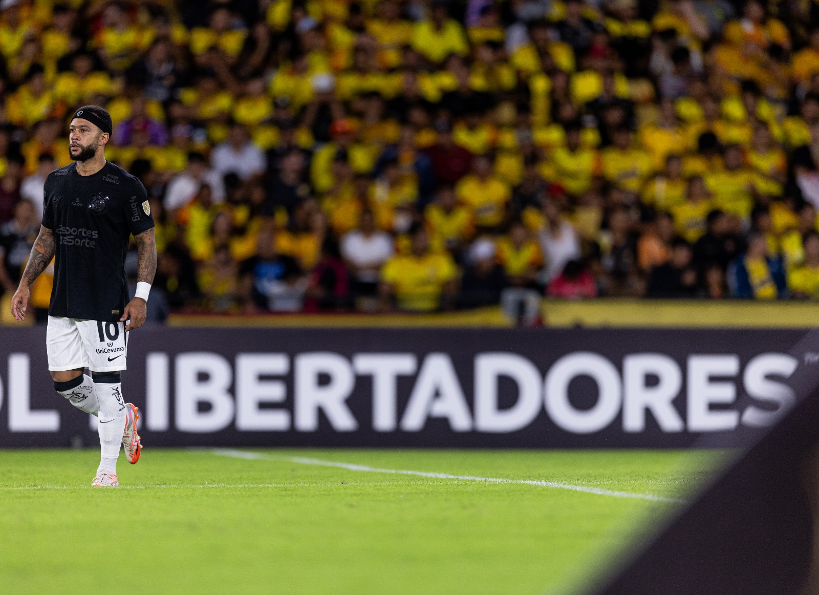 Corinthians sofre apago e complica classificao para Copa Libertadores