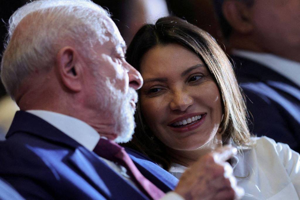Janja e Michelle so aliadas involuntrias na mudana do que  ser primeira-dama