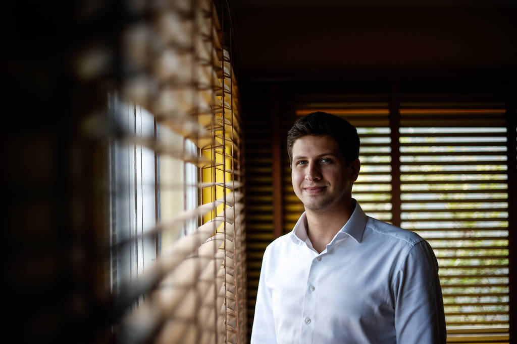 Mundo ideal  puxar centro para perto e no jog-lo para direita, diz Joo Campos