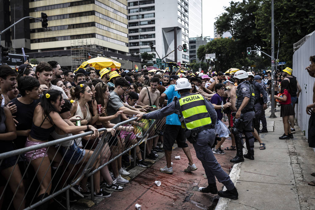 Multid�o confinada na Consola��o teve risco de trag�dia, dizem especialistas; Nunes chama de 'sucesso'