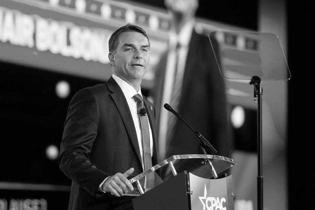 Duvidar de eleições é golpismo de Flávio Bolsonaro