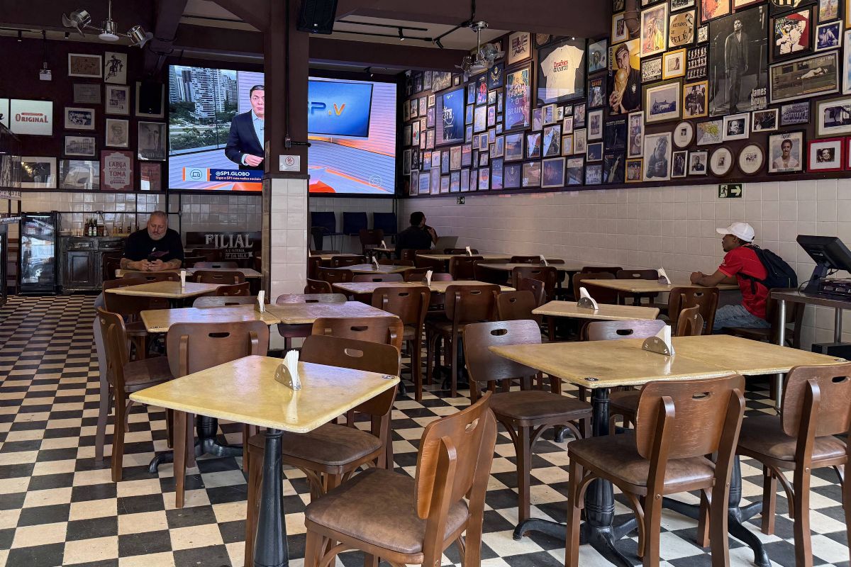 Marco da vida boêmia na Vila Madalena, bar Filial é reaberto pela segunda vez