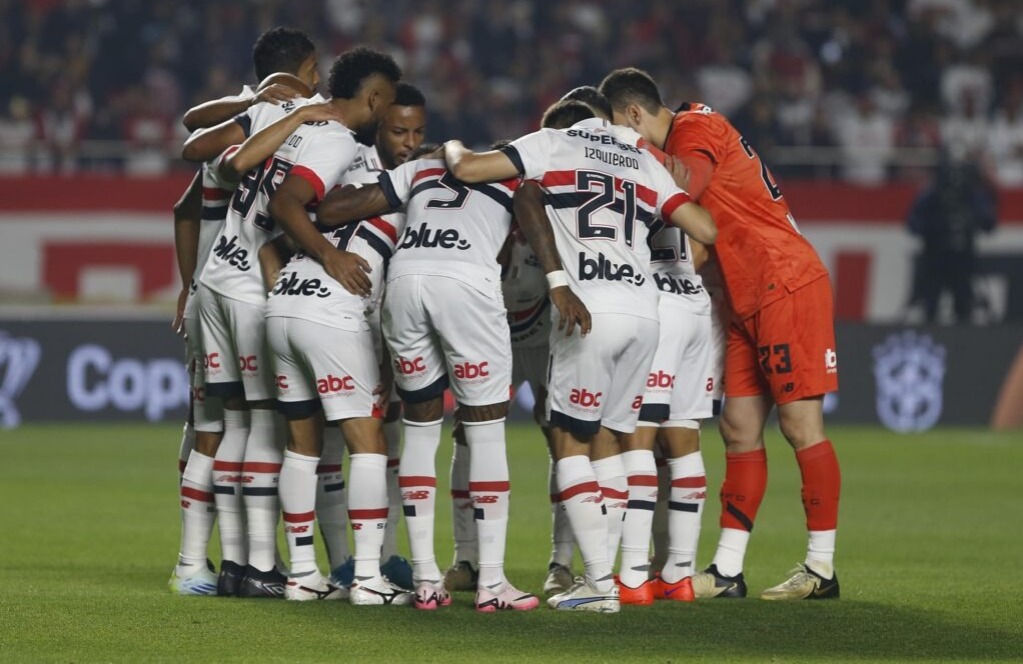 So Paulo perde para Atltico MG; Corinthians enfrenta hoje o Juventude