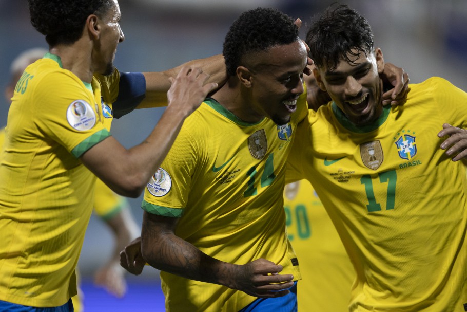 Seleo Brasileira empata com Equador em jogo sem atrativos