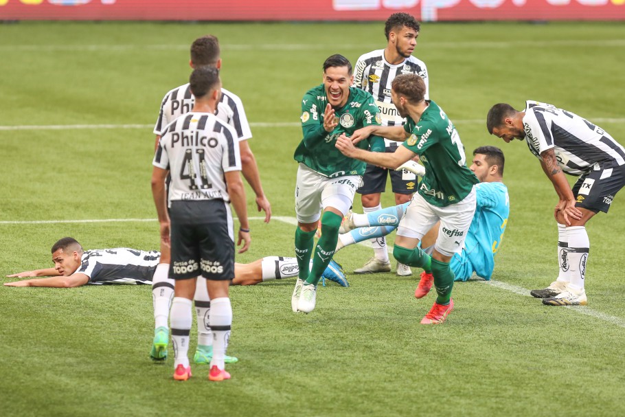 Palmeiras vence o Santos e segue firme na liderana