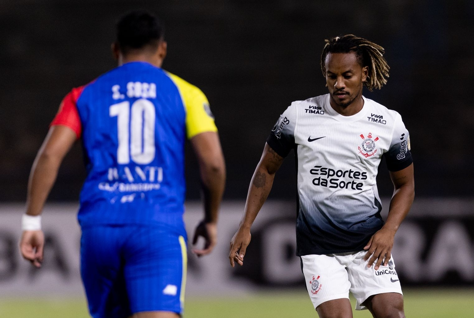 Corinthians deixa escapar vitria diante do Universidad Central. Deciso da vaga fica para prxima semana