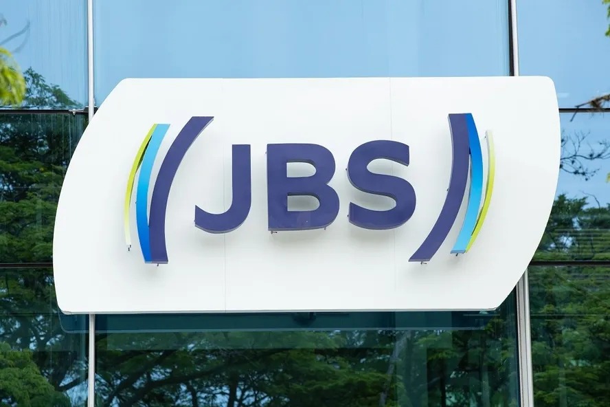 JBS encerra 2023 com prejuzo de R$ 1,06 bilho