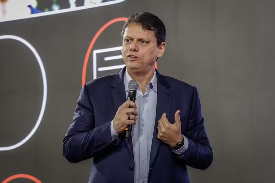 Tarc�sio atua para se manter na corrida presidencial