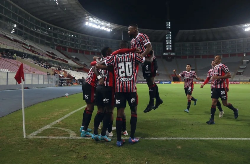 São Paulo vence Ayacucho no Peru, na estreia na Copa Sul-Americana