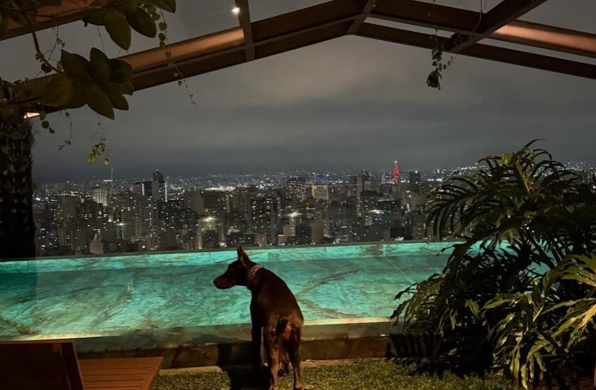 Corinthians: quarto de hotel em que Memphis mora custa R$ 8 milhões por mês; veja fotos