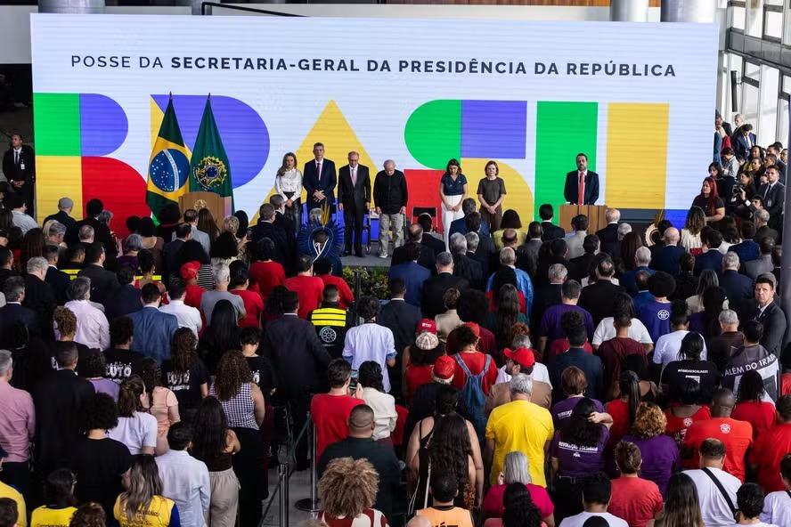 Inflexo  esquerda foi deciso de risco para Lula