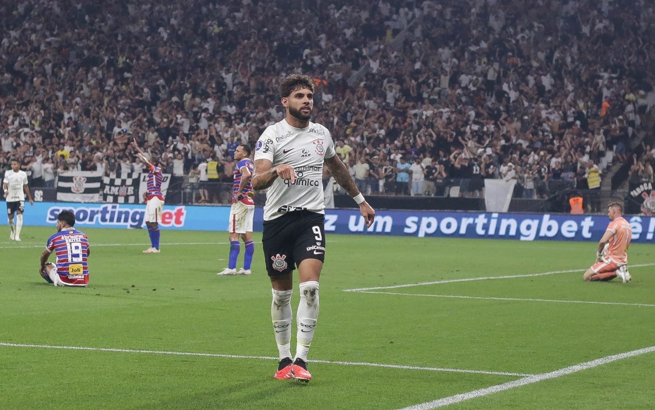 Corinthians empata pela Copa Sul-Americana e So Paulo ganha no Brasileiro