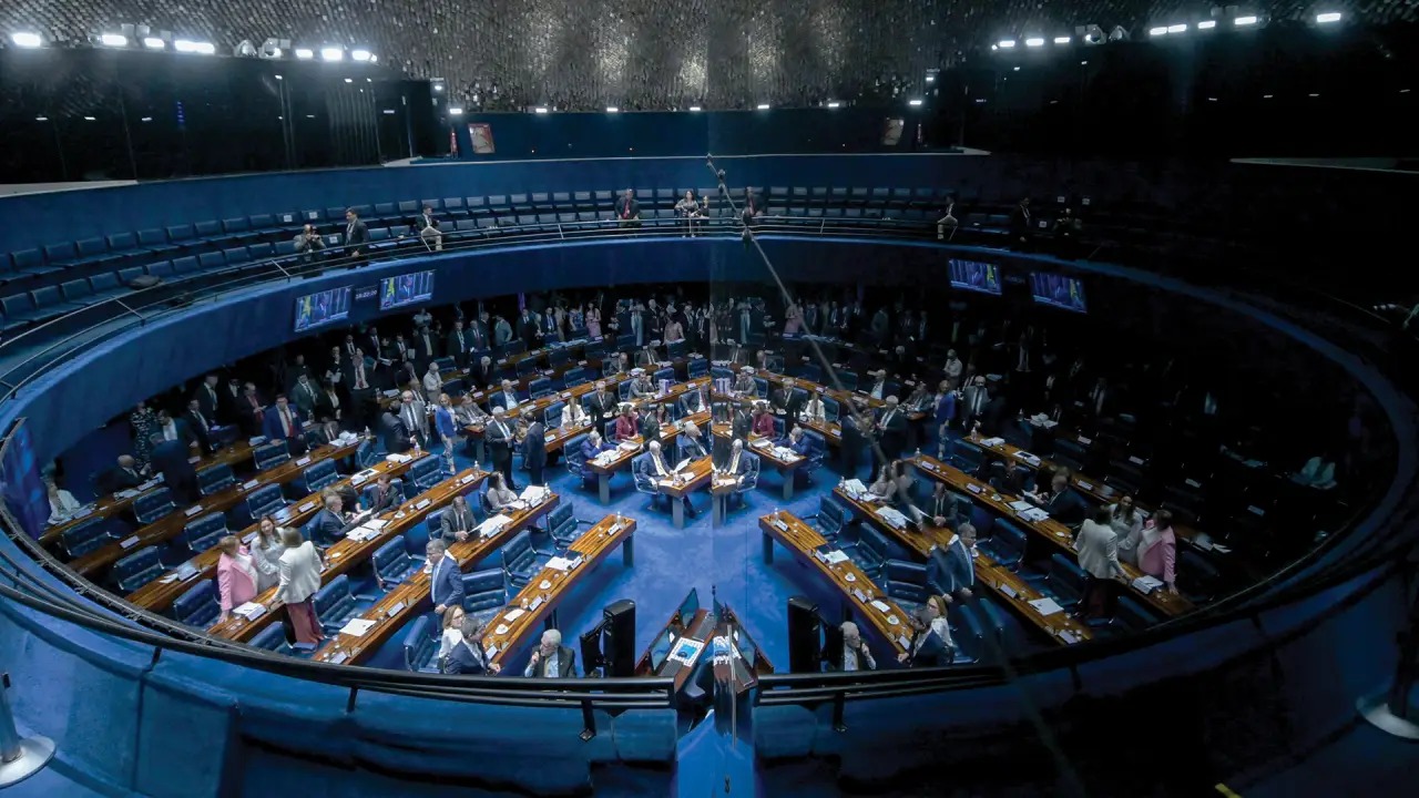 Lula coloca em marcha plano para impedir domnio bolsonarista no Senado