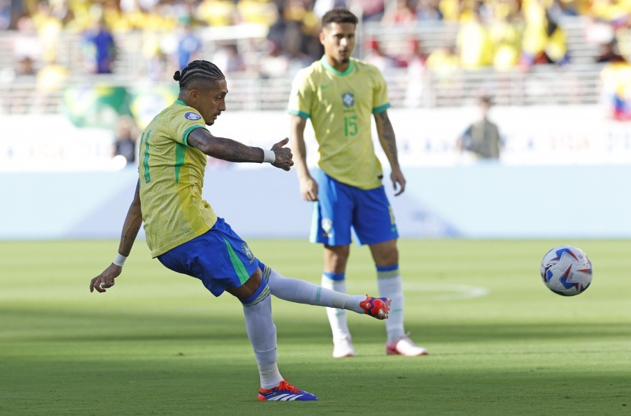 Seleo Brasileira apenas empata com a Colmbia e enfrenta o Uruguai nas quartas de final