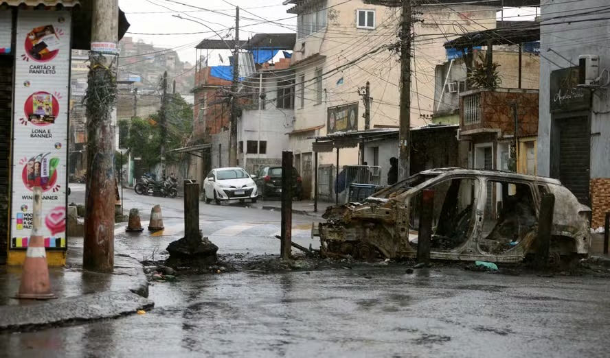 Faces impedem a ao de agentes do Estado e interrupo de servios ilegais em pelo menos quatro estados