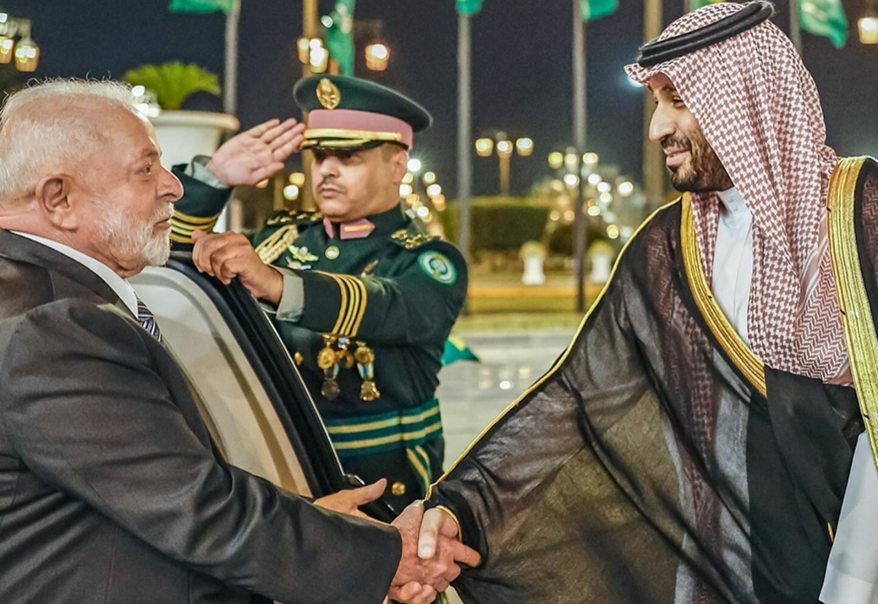 Lula se reúne com Mohammed bin Salman no 1º dia de viagem ao Oriente Médio