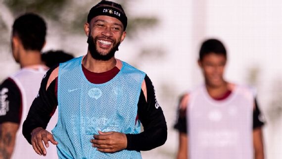 Corinthians vai pagar R$ 135,5 milh�es a Memphis Depay ap�s renova��o e renegocia��o de d�vida