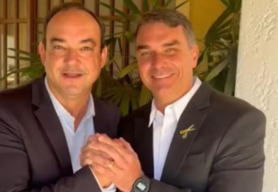 Flávio diz a Cleitinho que queria apoiá-lo, mas descarta palanque duplo e diz que aliança só ocorrerá no 2º turno