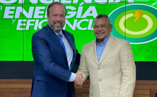 Alexandre Silveira negocia importação de energia limpa e renovável da Venezuela para Roraima