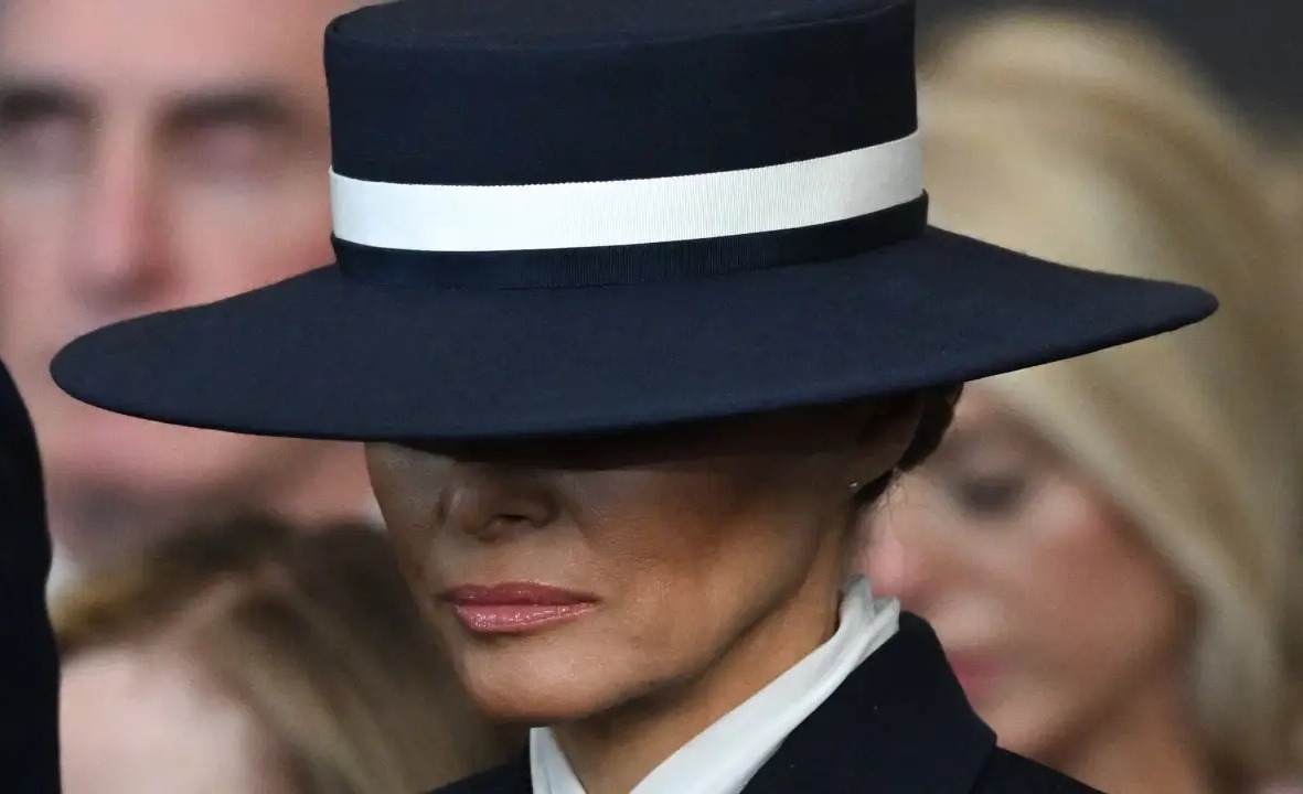 Chapu de Melania na posse do marido divide opinies e viraliza nas redes
