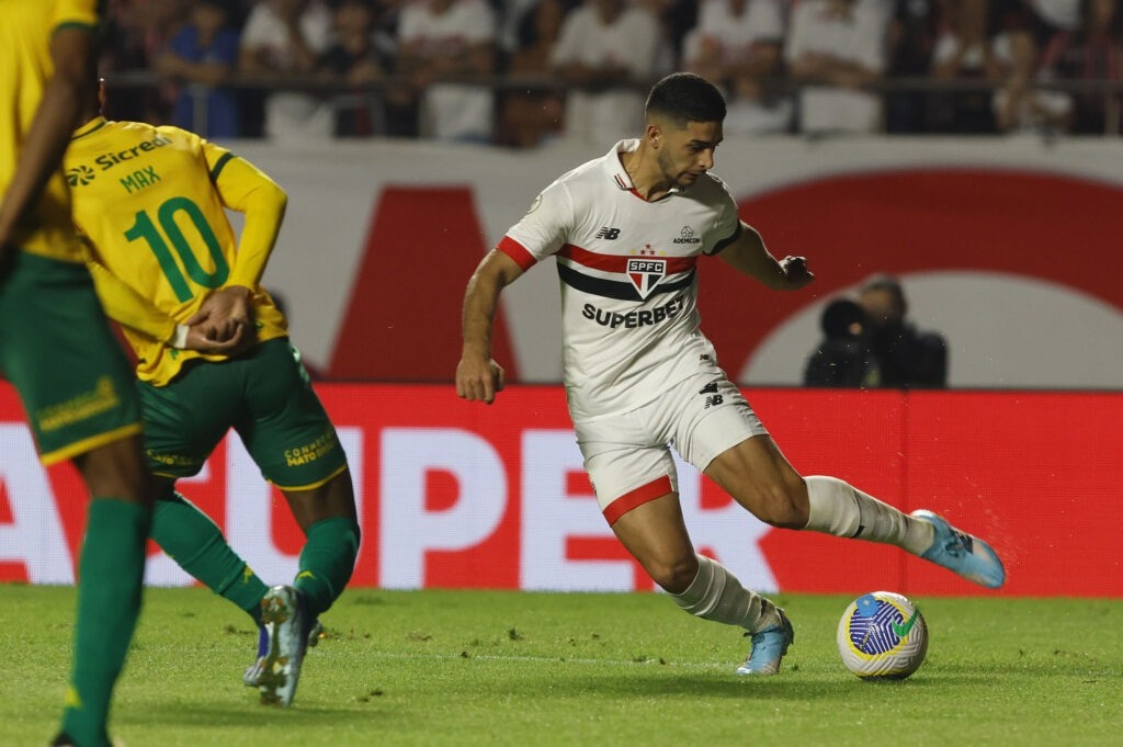 Brasileiro: So Paulo e Corinthians perdem e Palmeiras pode alcanar o G4 hoje