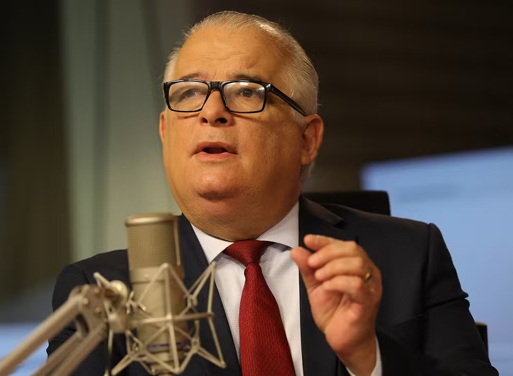 Fran�a pressiona por espa�o, mas Haddad defende uni�o entre PT e PSB no 1� turno