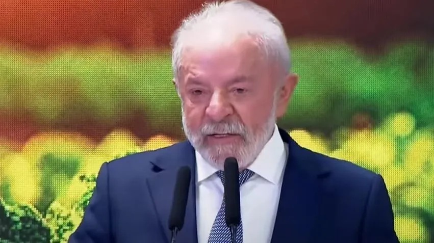 Lula diz que vai ficar cada vez mais ''esquerdista e socialista''
