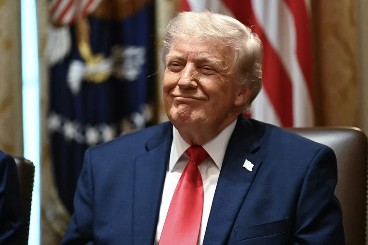 Família Trump lucra US$ 2,3 bilhões com império de cripto, enquanto investidores têm prejuízo