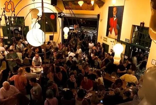 Em deciso inusitada, Conpresp tomba bens de bar paulistano (e no prdio)