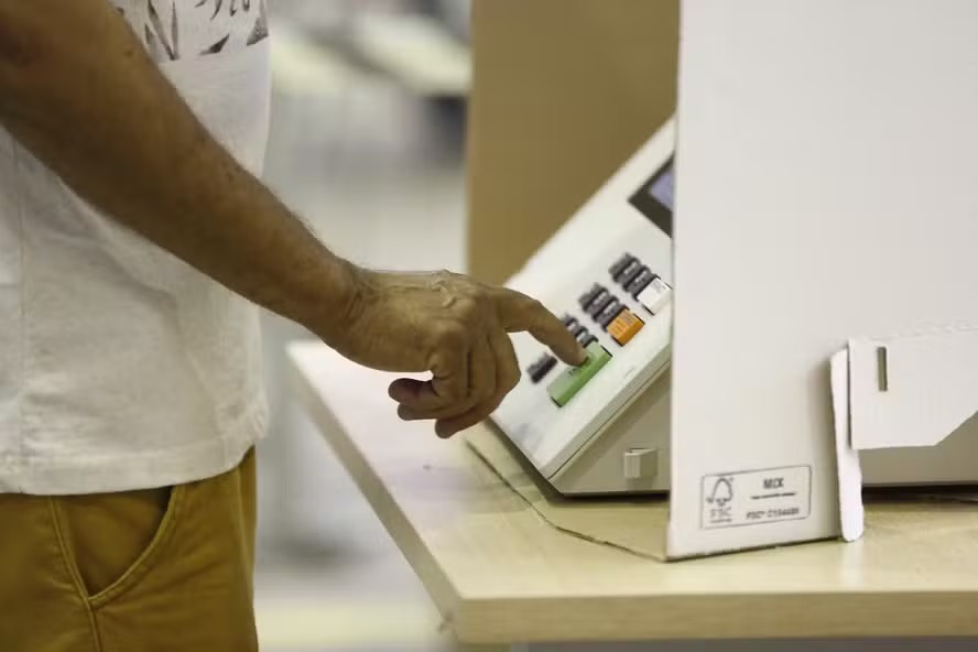 Não fiquem surpresos se a eleição acabar dia 4 de outubro