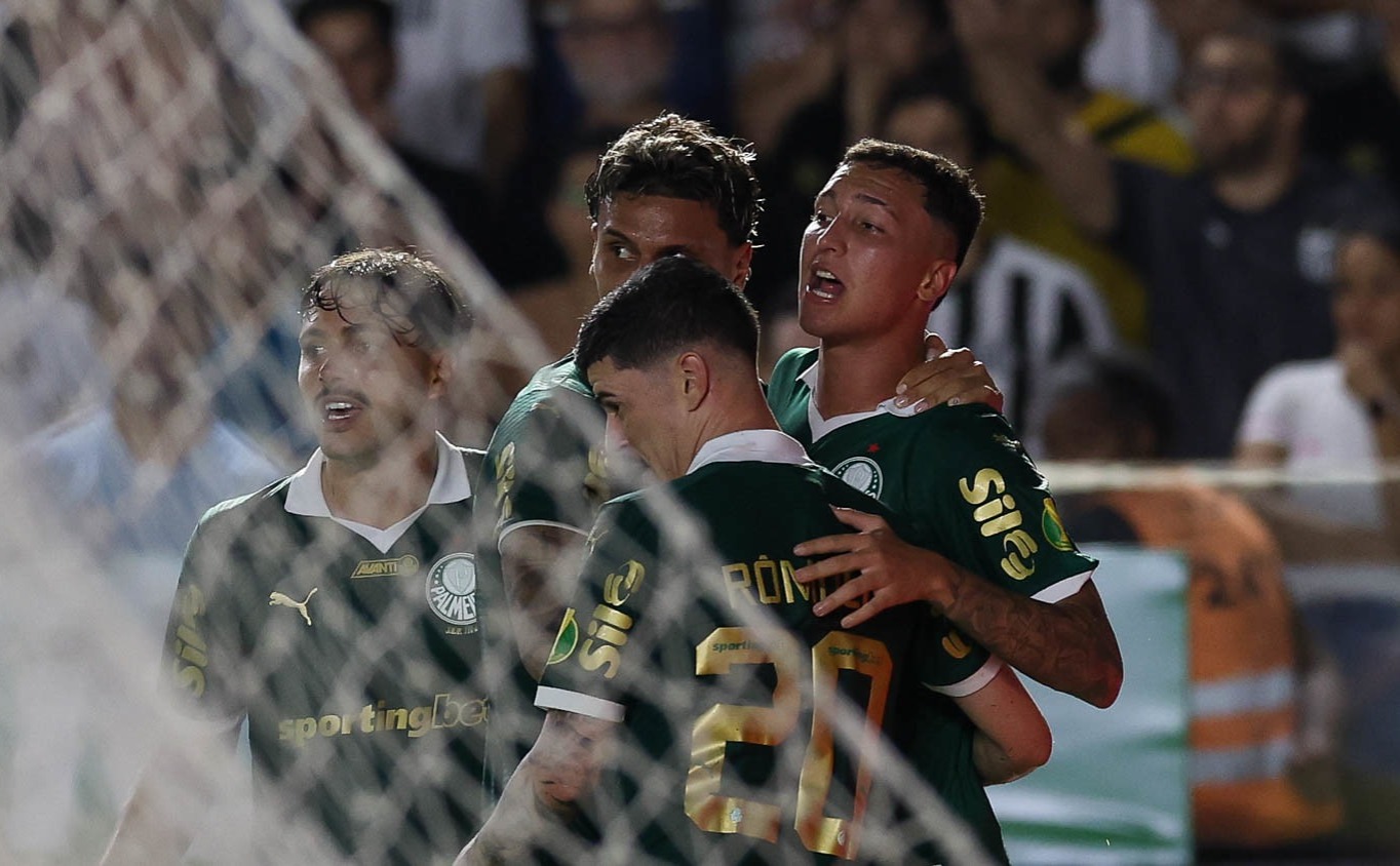 Palmeiras vira em cima do Santos e vence clssico na Vila Belmiro