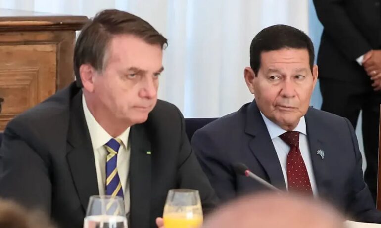 Pitaqueiro Mouro volta a incomodar Bolsonaro e diz que 'maior erro do governo foi no ter feito uma campanha firme' para orientar a populao sobre a Covid-19