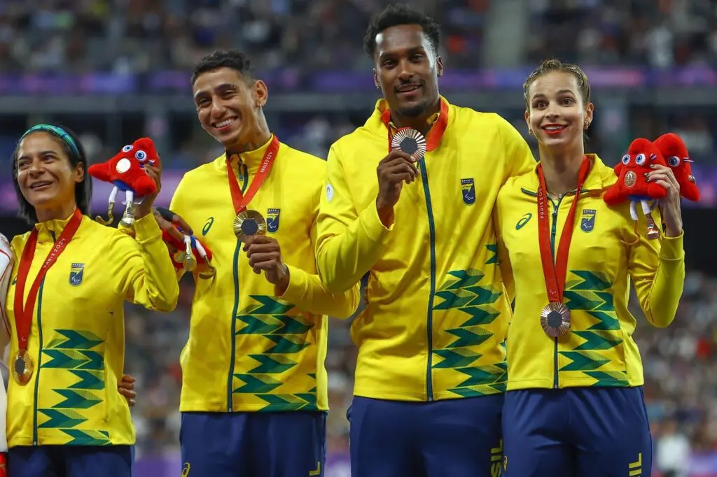 Com 77 medalhas, Brasil quebra recorde paralmpico; jogos terminam neste domingo