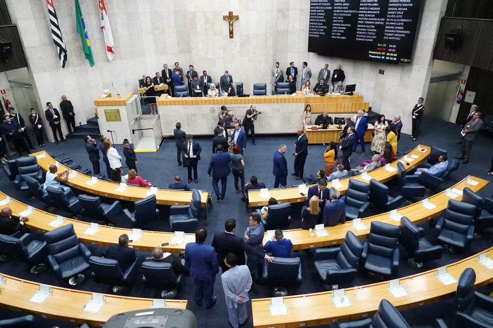 Vereadores de SP pedem que Prefeitura torne p�blica lista dos maiores devedores de impostos da cidade