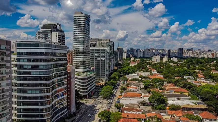 Avenida Rebouas vira novo polo de arranha-cus em So Paulo