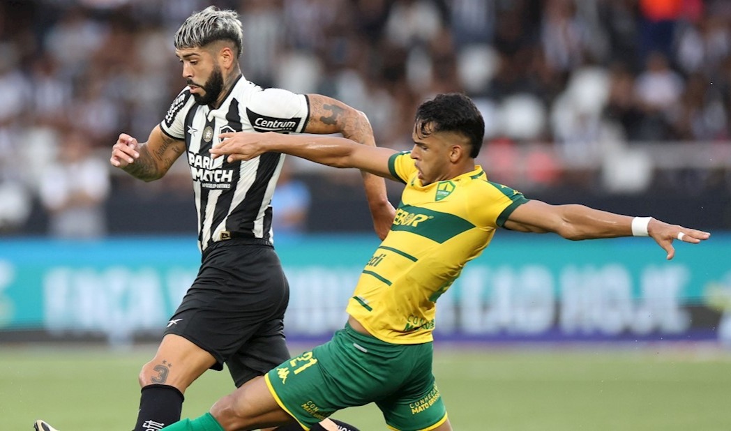 Botafogo empata e v Palmeiras encostar; So Paulo e Corinthians vencem