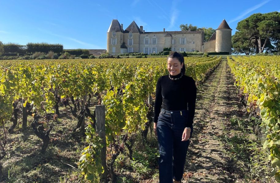 Cheval Blanc, mais uma etapa da visita de Daniela Filomeno às vinícolas de Bordeaux