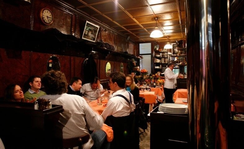 Chez L'Ami Louis, restaurante quase centenrio de Paris,  comprado pela LVMH
