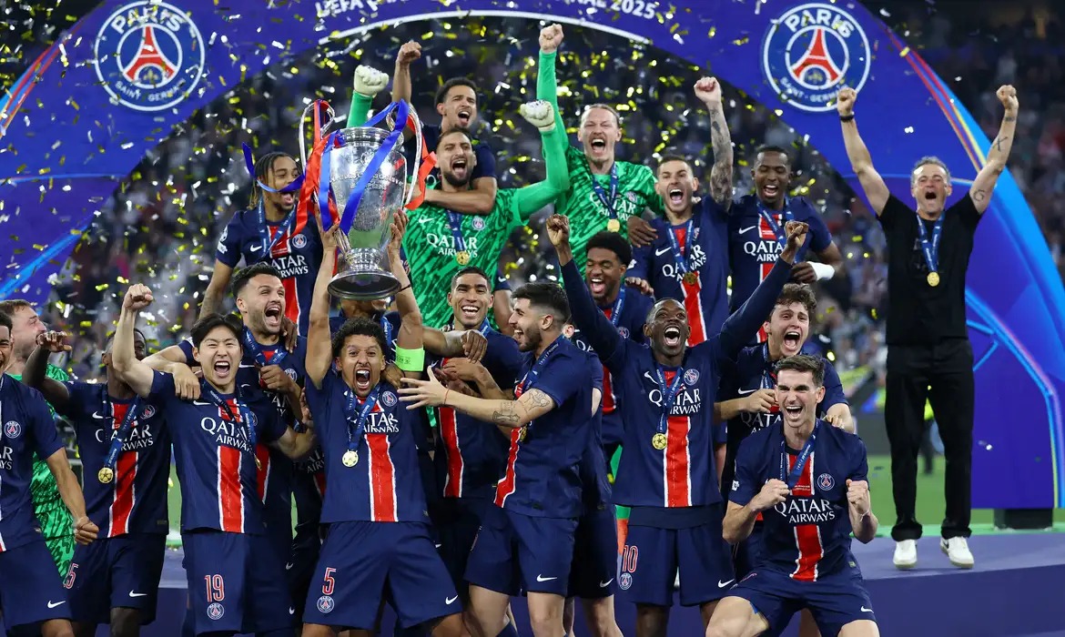 Volta por cima e ttulo indito: PSG  o novo dono do futebol europeu