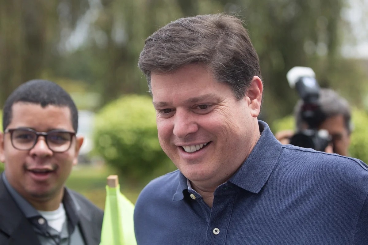 Baleia: unio contra PT depende do candidato e Lula tem 'mo na taa'