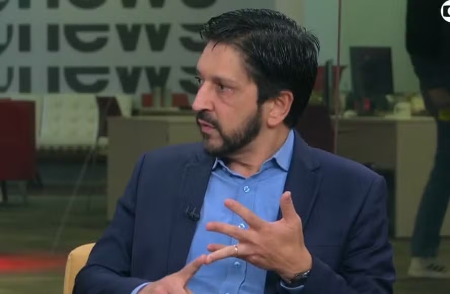 Nunes defende candidatura de Bolsonaro em 2026: 'Ele deveria disputar a eleio e a populao definir'