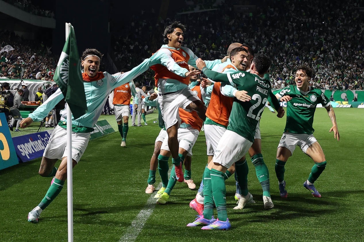 Palmeiras leva a melhor no Choque-Rei e reassume a liderana do Brasileiro