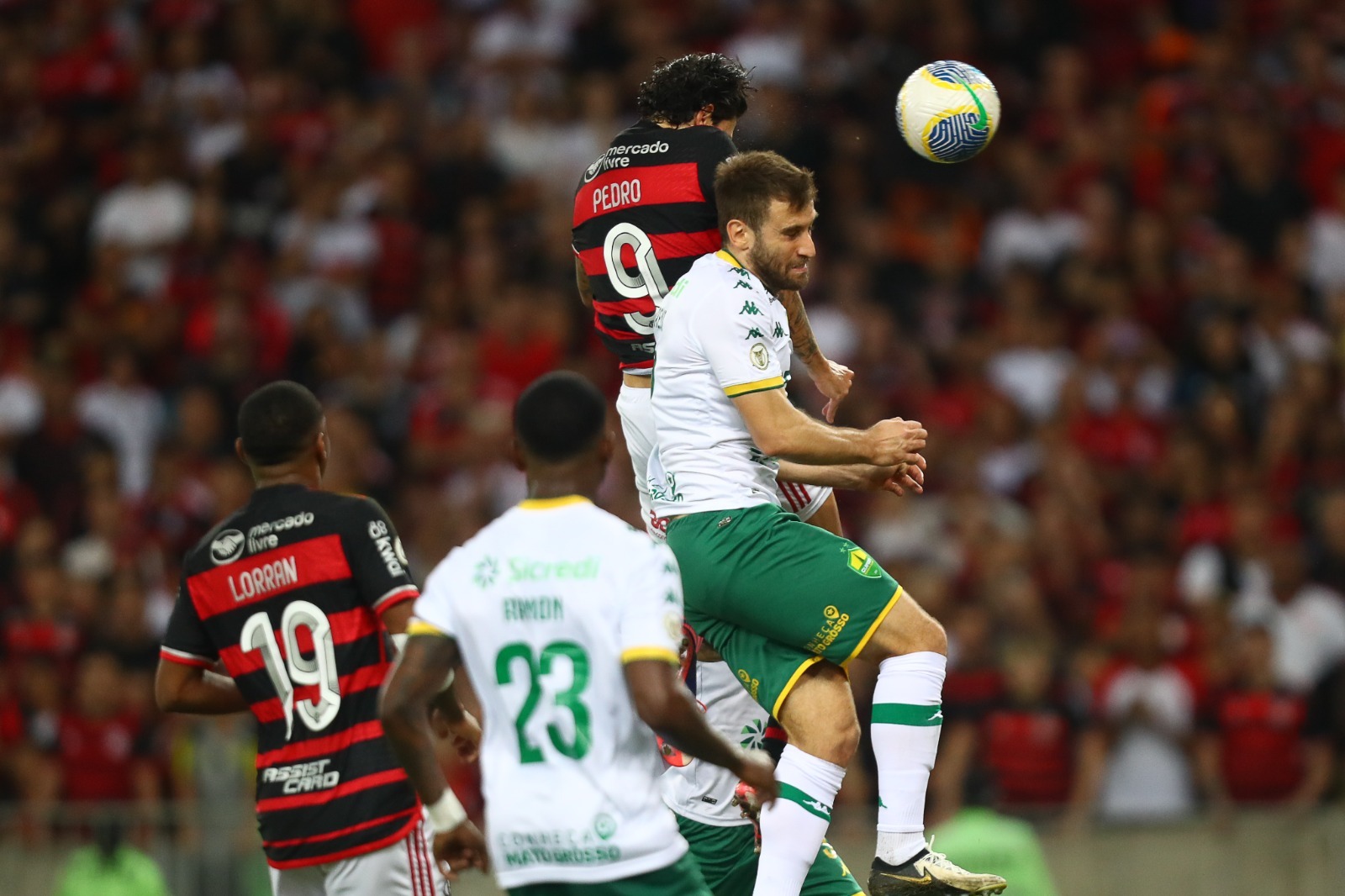 Flamengo mantm dianteira no Brasileiro, com Palmeiras e Botafogo na cola do lder