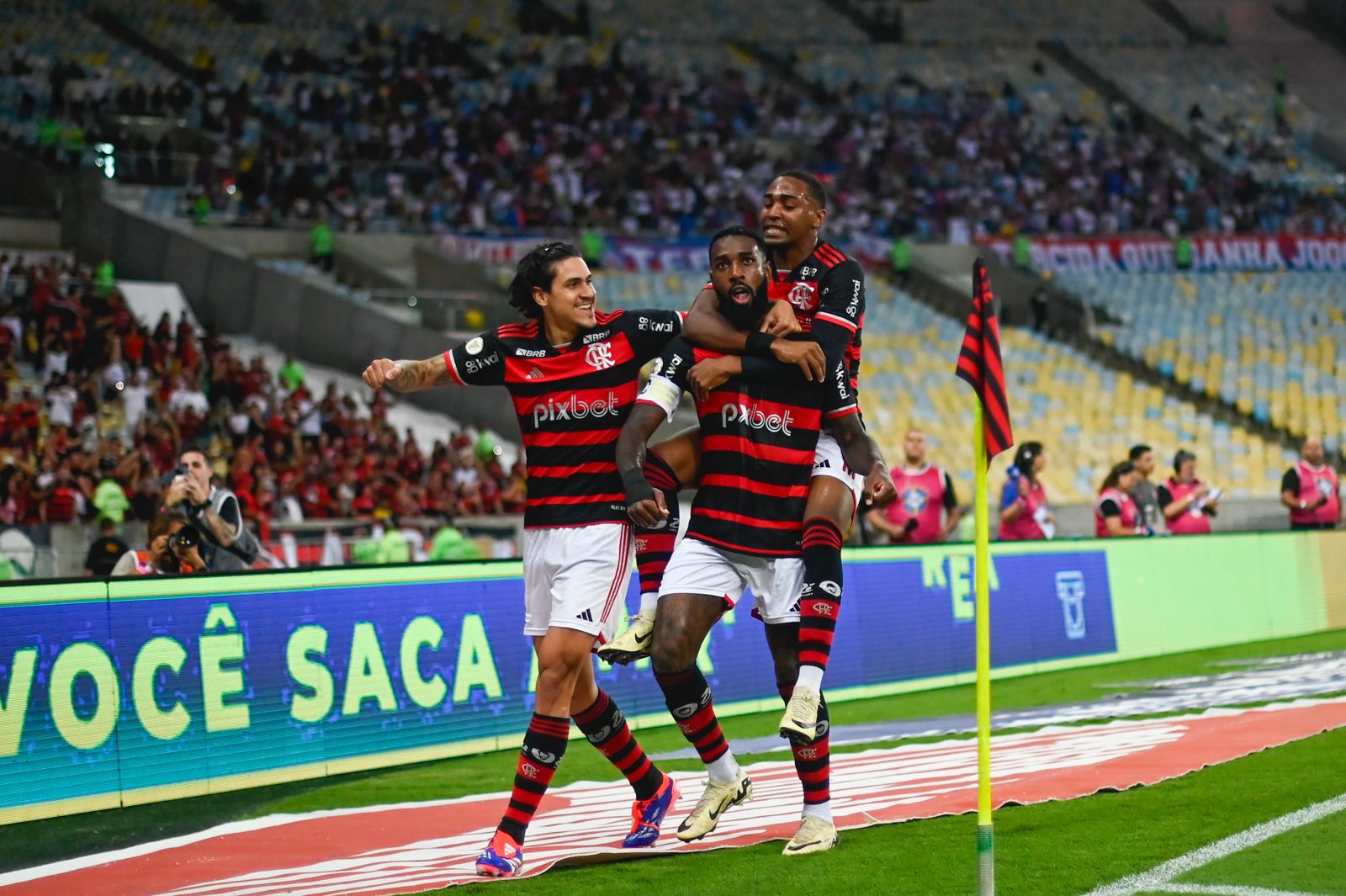 Flamengo retoma liderana e Palmeiras avana no G4 do Campeonato Brasileiro