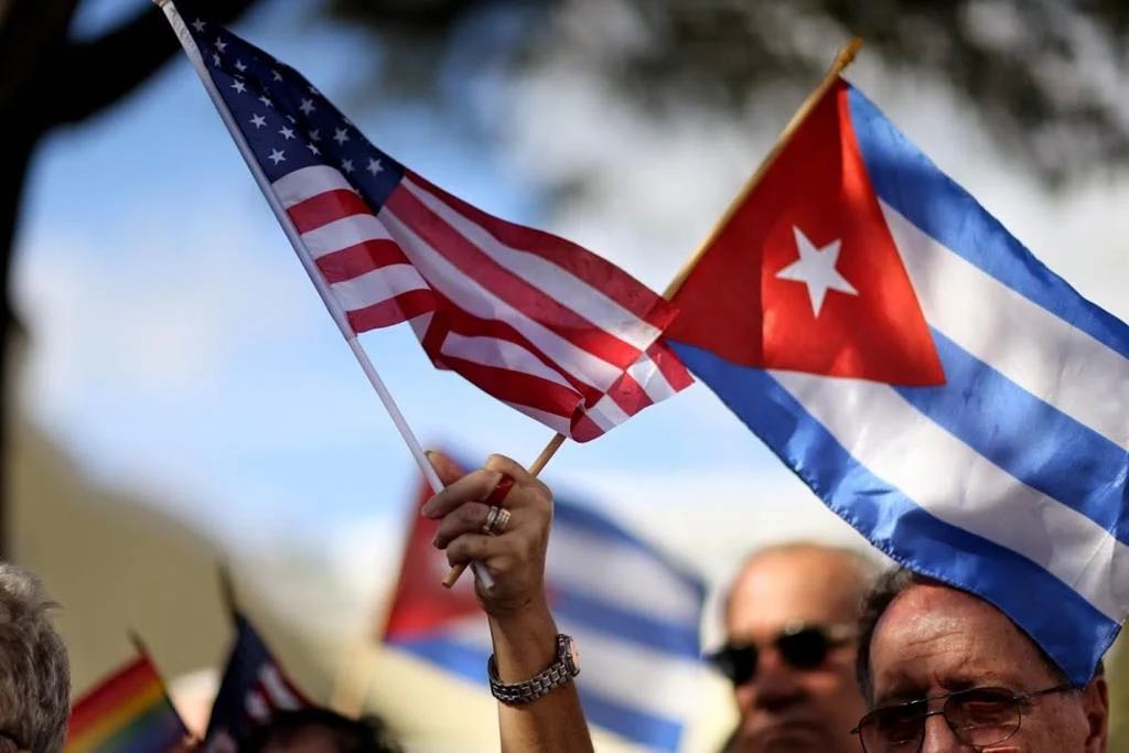 Trump amea�a Cuba: 'Fa�a um acordo antes que seja tarde demais'
